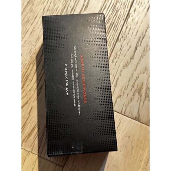 NEW factory sealed Peloton x Urbanears Sumpan Headphones music podcast - Picture 3 of 4